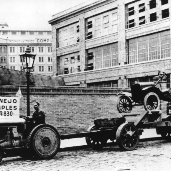 1ª exposição Ford no Brasil