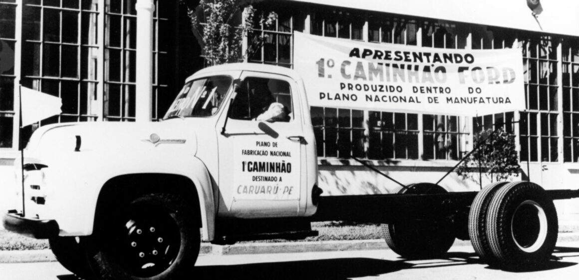Caminhão F-600