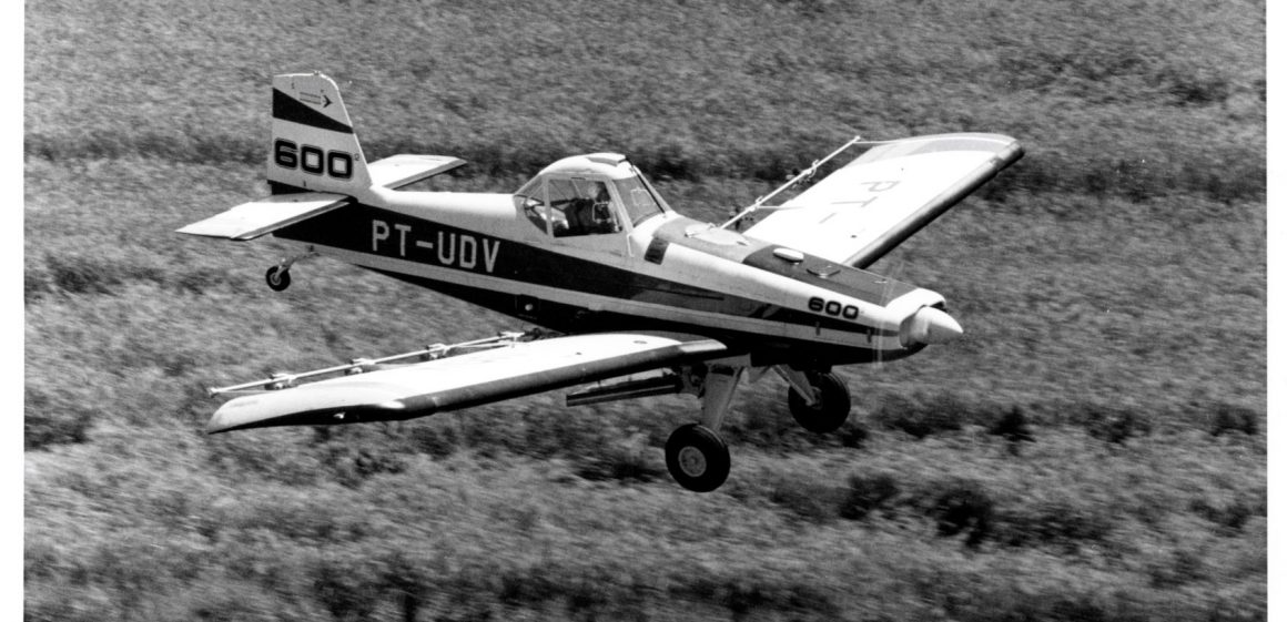 Avião Monomotor Agrícola