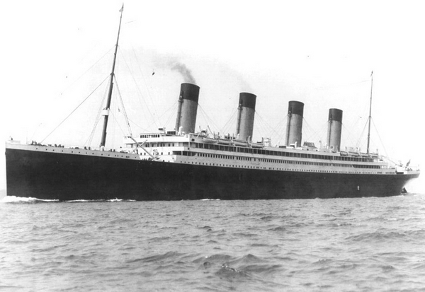 O navio RMS Olympic é lançado ao mar O navio RMS Olympic é lançado ao mar