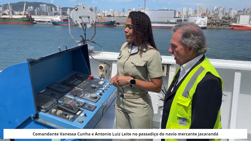 Em Santos, a FuMTran realiza entrevistas da Comandante e do Capitão de Mar e Guerra Em Santos, a FuMTran realiza entrevistas da Comandante e do Capitão de Mar e Guerra