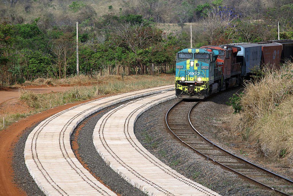 Inauguração oficial da FerroviaNorte-Sul Inauguração oficial da FerroviaNorte-Sul