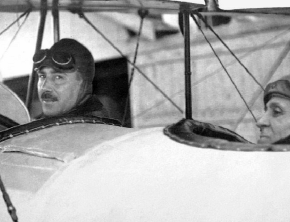 Início da primeira travessia aérea do Atlântico Sul. Início da primeira travessia aérea do Atlântico Sul.