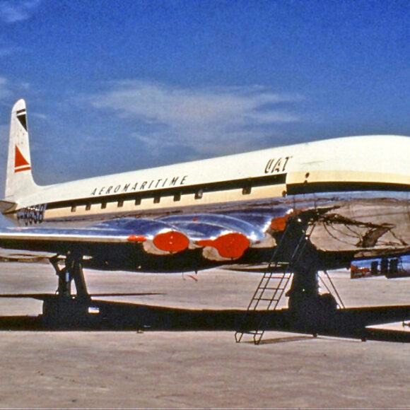 Voo do primeiro avião comercial a jato da história Voo do primeiro avião comercial a jato da história