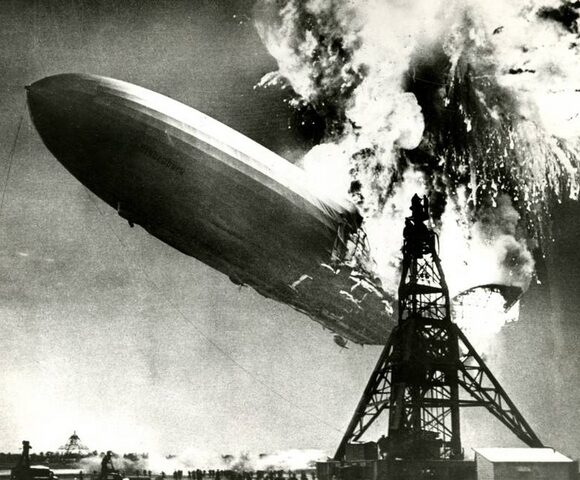 O desastre do dirigível Hindenburg O desastre do dirigível Hindenburg