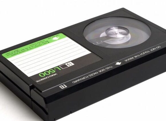 A Sony apresenta o formato de vídeo Betamax