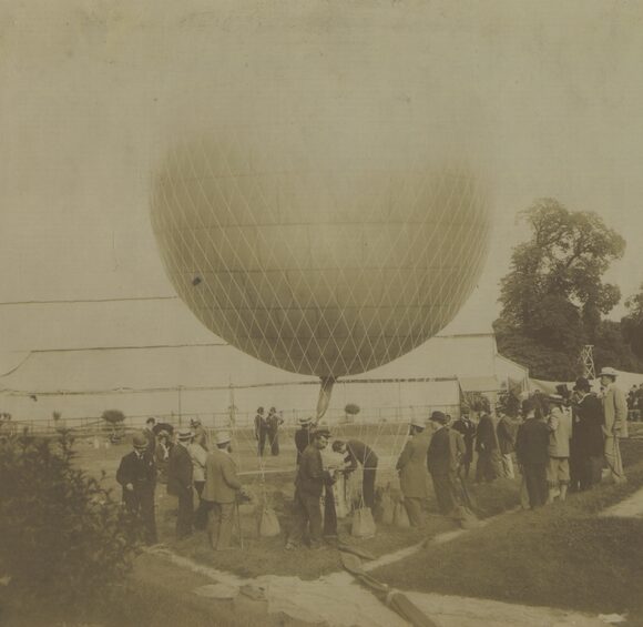 Primeiro voo de Santos Dumont no balão “Brasil”