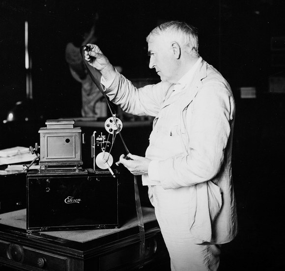 Thomas Edison patenteia o Cinetoscópio