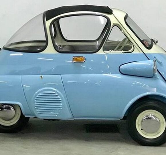 Lançado o veículo Romi-isetta, produção nacional